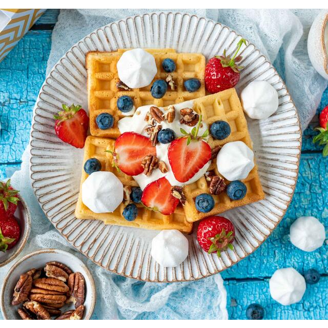 London Apron Vanilla Plant Based Meringues thumbnail 5