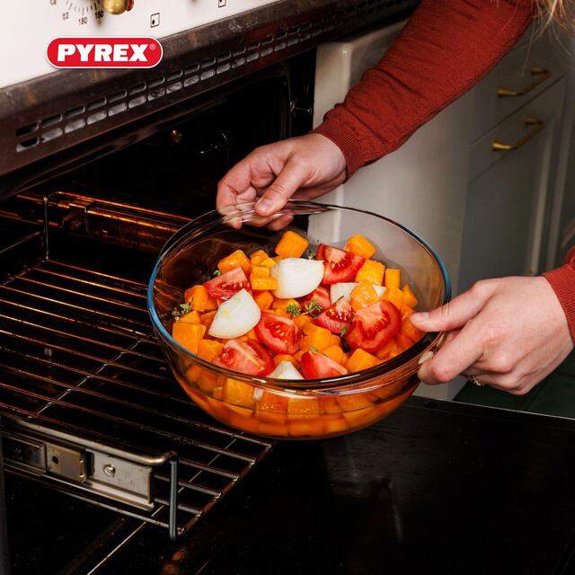 Pyrex Round Casserole 2.1L thumbnail 6