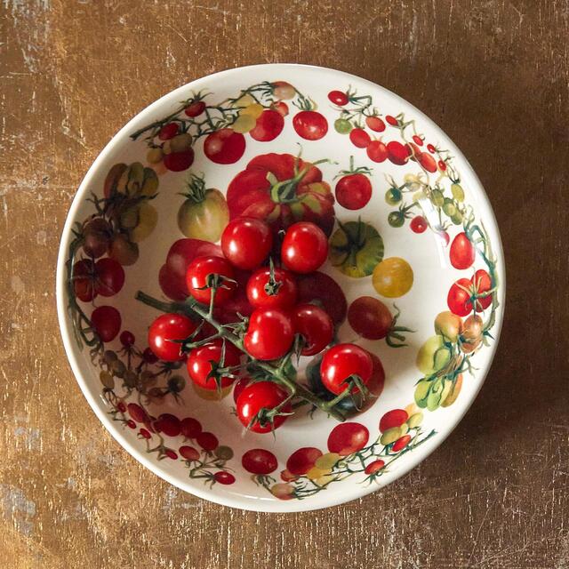 Emma Bridgewater Vegetable Garden Tomatoes Medium Pasta Bowl thumbnail 3