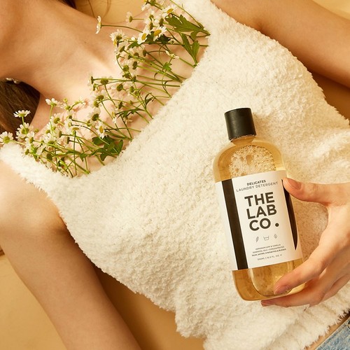 The Lab Co. Delicates Concentrated Non Bio Laundry Detergent 32 Washes thumbnail 2