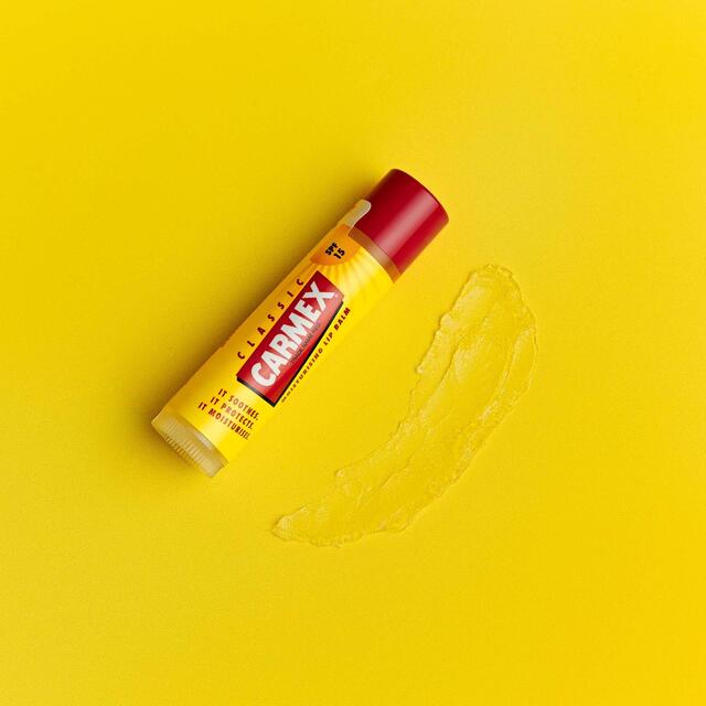 Carmex Classic Lip Balm Click Stick SPF15 thumbnail 4