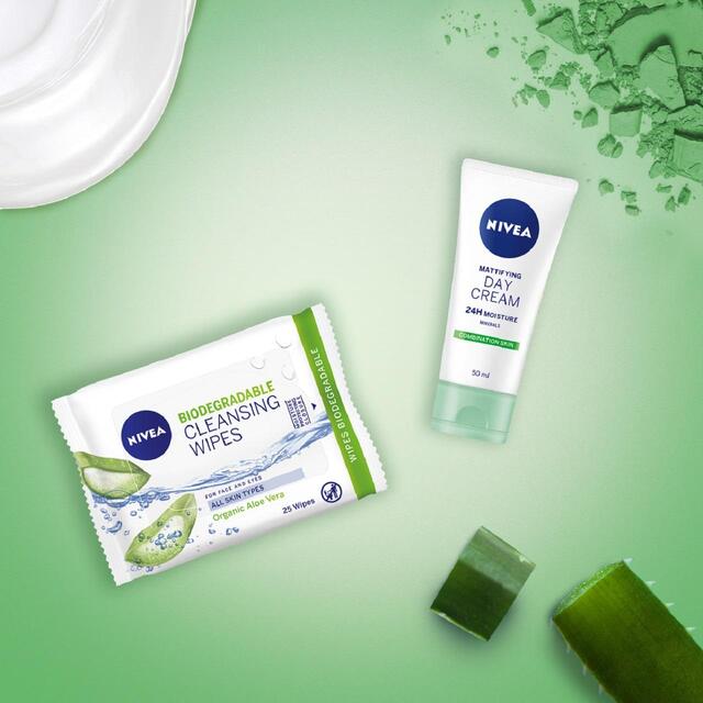 NIVEA Day Cream Face Moisturiser for Combination Skin thumbnail 5