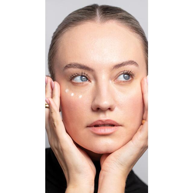 Antipodes Kiwi Seed Oil Eye Cream thumbnail 4