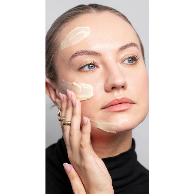 Antipodes Aura Manuka Honey Mask thumbnail 3