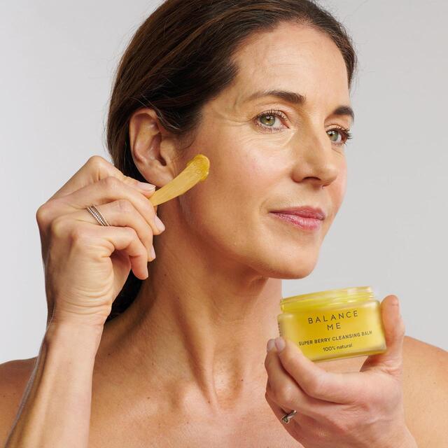 Balance Me Super Berry Cleansing Balm thumbnail 3