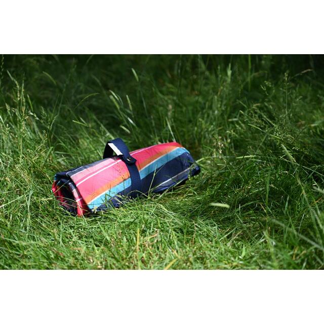 Beau & Elliot Confetti Round Picnic Blanket Stripe 142x142cm thumbnail 2