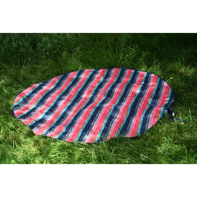 Beau & Elliot Confetti Round Picnic Blanket Stripe 142x142cm thumbnail 3