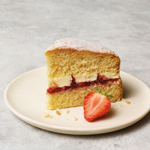 M&S Plant Kitchen Victoria Sponge Cake thumbnail 3