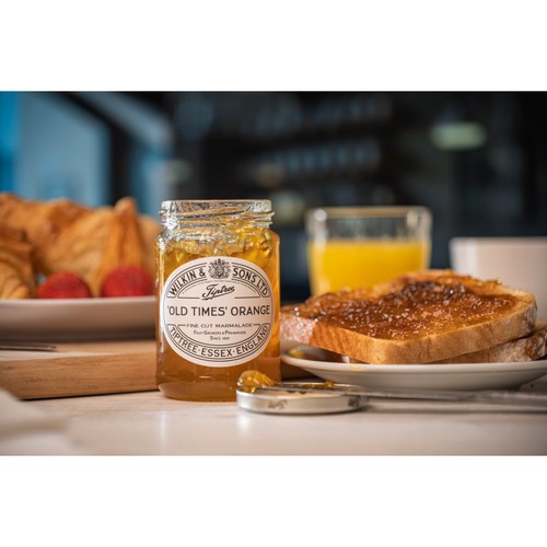 Tiptree Old Times Marmalade  thumbnail 2