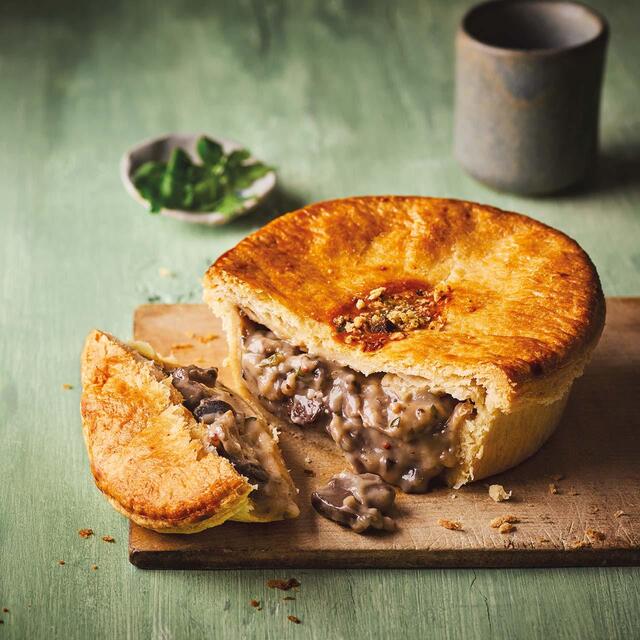 M&S Creamy Garlic Mushroom Pie thumbnail 3