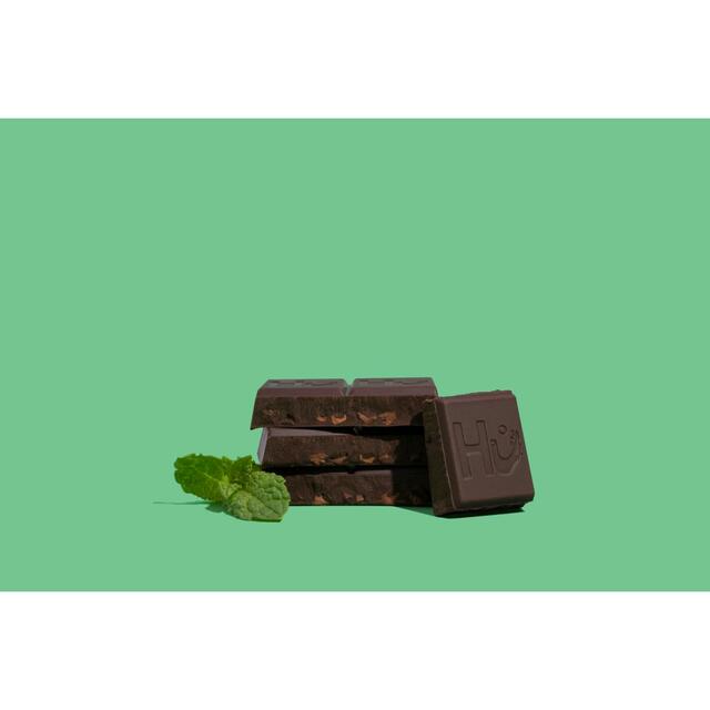 Hu Crunchy Mint Dark Chocolate thumbnail 3
