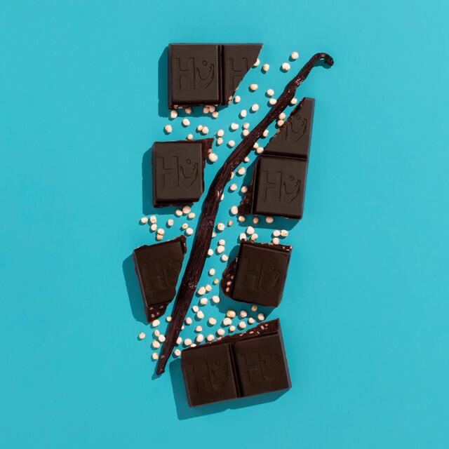 Hu Vanilla Crunch Dark Chocolate thumbnail 2