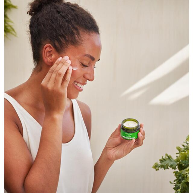 Weleda Skin Food Day Face Cream Moisturiser Natural Vegan Derma Tested thumbnail 6