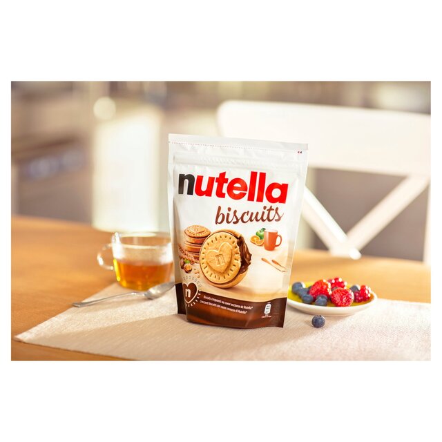 Nutella Chocolate & Hazelnut Biscuits Multipack thumbnail 2
