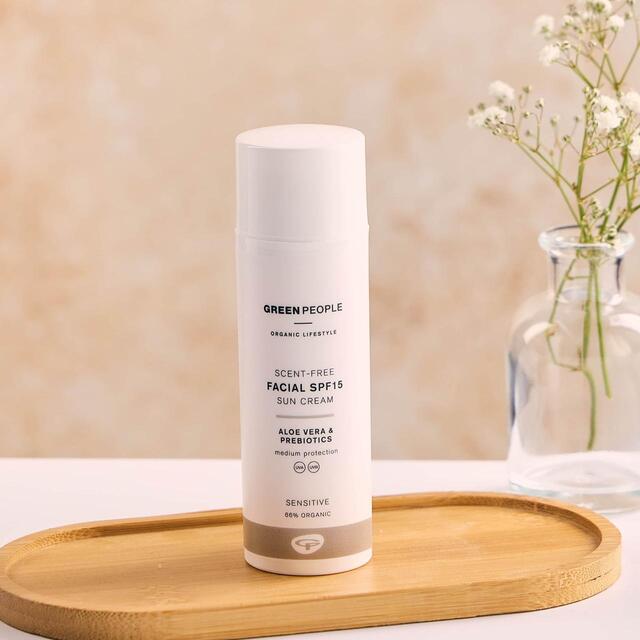 Green People Facial SPF15 Moisturiser Scent Free thumbnail 2