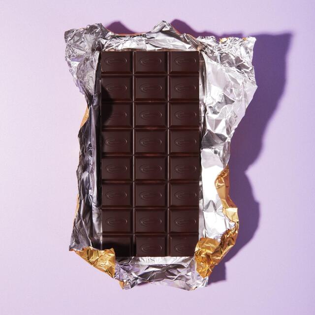 Raw Halo Dark & Salted Almond Truffle Centres Vegan Chocolate Bar thumbnail 3