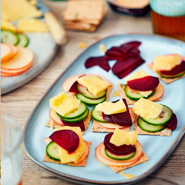Peter's Yard Pumpkin & Sunflower Seed Sourdough Crackers thumbnail 2