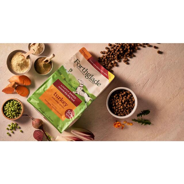Forthglade Lightly Baked Natural Dry Dog Food Turkey with Sweet Potato thumbnail 3