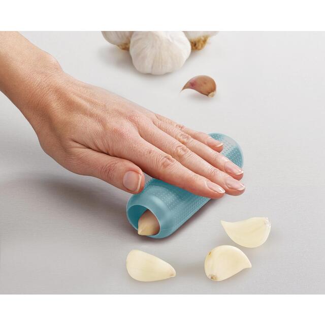 Joseph Joseph Duo Garlic Peeler (Opal) thumbnail 2