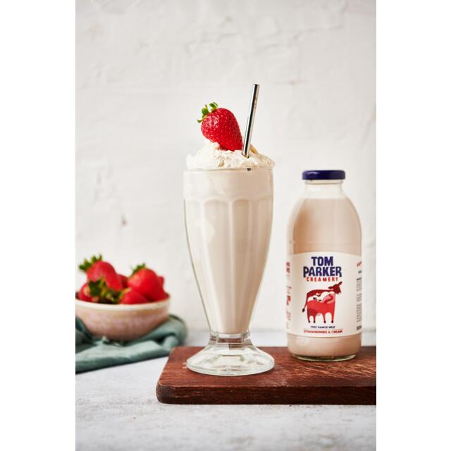 Tom Parker Creamery Strawberries & Cream Flavoured Milk thumbnail 2