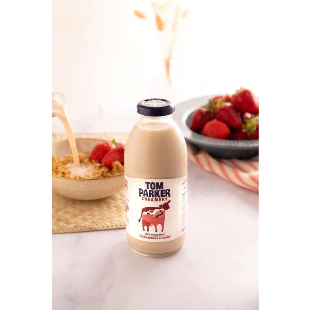 Tom Parker Creamery Strawberries & Cream Flavoured Milk thumbnail 4