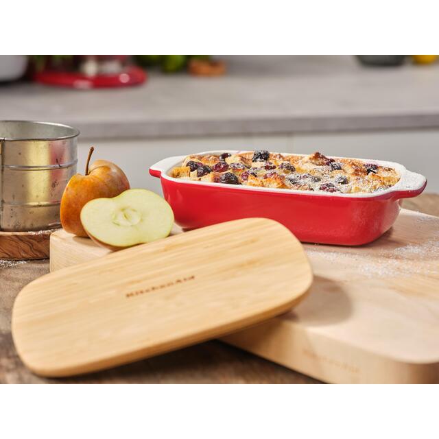 KitchenAid Empire Red Medium 26cm Stoneware Dish with Bamboo Lid thumbnail 7