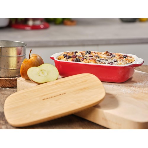 KitchenAid Empire Red Large 32cm Stoneware Rectangular Dish with Bamboo Lid thumbnail 5