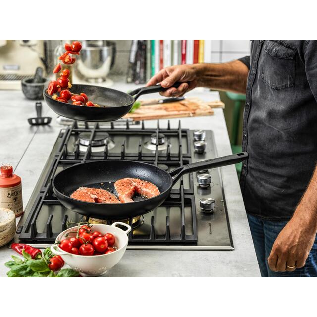 KitchenAid Classic Forged Ceramic Non-Stick 24cm Frying Pan thumbnail 9