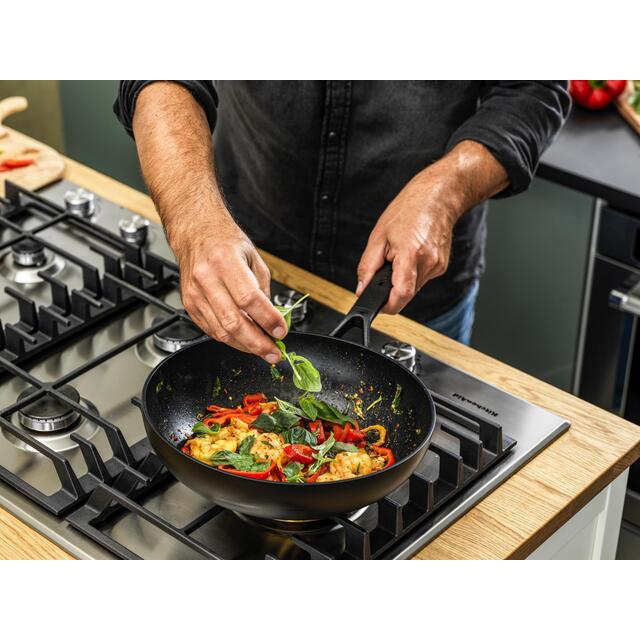 KitchenAid Classic Forged Ceramic Non-Stick 28cm/3.6 Litre Wok thumbnail 8