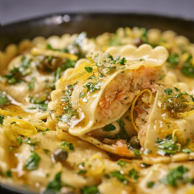 Dell'Ugo Hot Smoked Salmon Fiorelli thumbnail 3