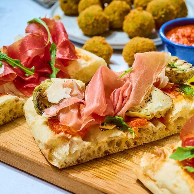 Dell'Ugo Italian Pinsa with Garlic Oil thumbnail 4