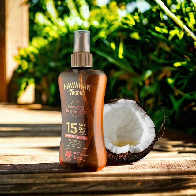 Hawaiian Tropic Protective SPF 15 Dry Oil Sunscreen Spray thumbnail 7