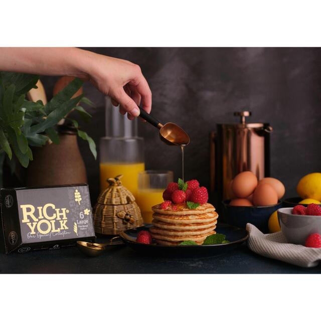 St Ewe Opulent Large Rich Yolk Free Range Eggs thumbnail 2