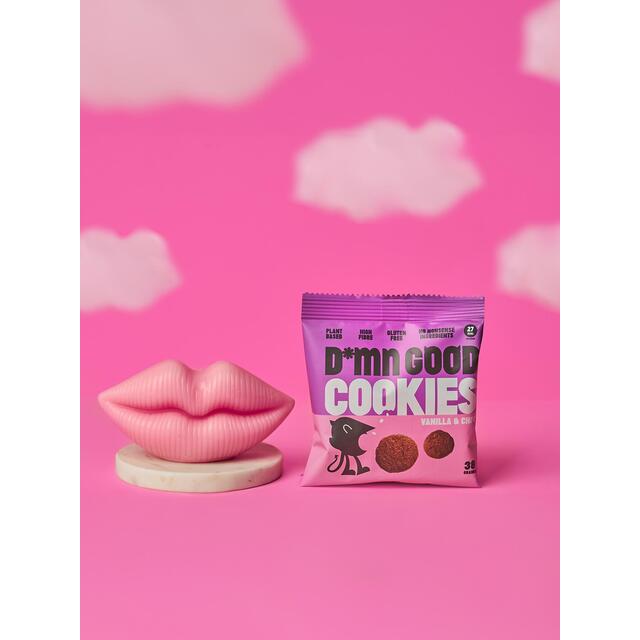 DAMN GOOD Vanilla & Choc Chip Cookies thumbnail 3