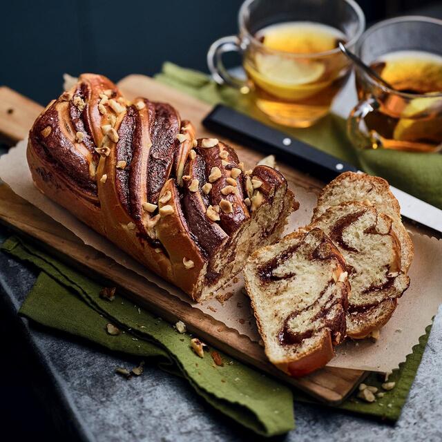 Picard Chocolate and Hazelnut Babka Brioche thumbnail 2