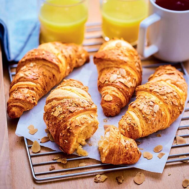 Picard 5 Almond Croissants thumbnail 2