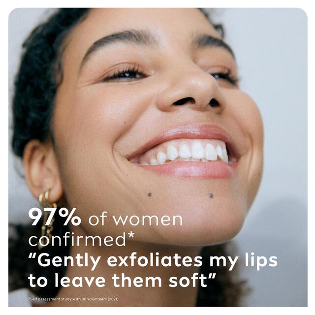 NIVEA Aloe Vera Caring Scrub Lip Balm thumbnail 5