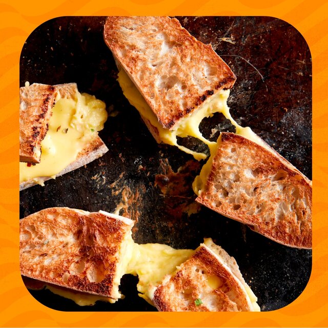 Sheese The Italiano Mozzarella & Cheddar Flavour thumbnail 2