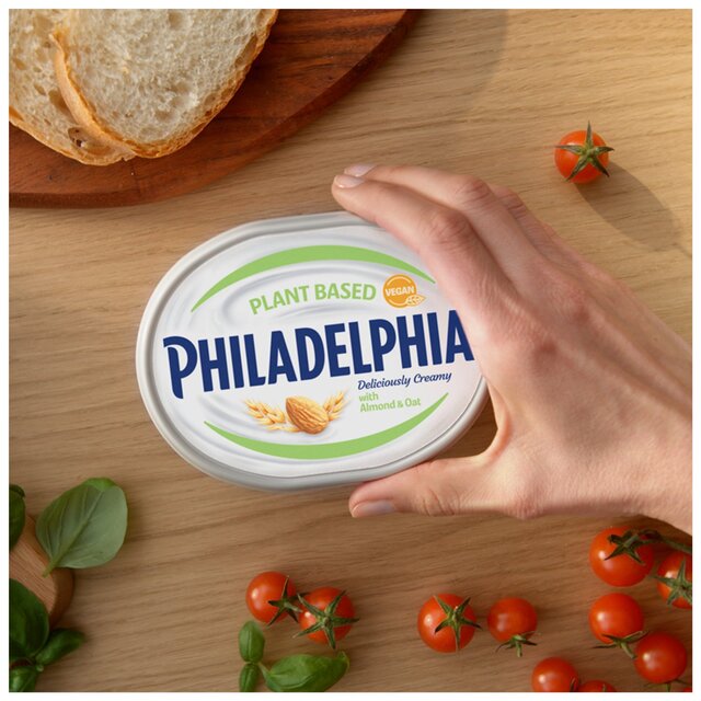 Philadelphia Vegan Almond & Oat Soft Cream Cheese Alternative thumbnail 6