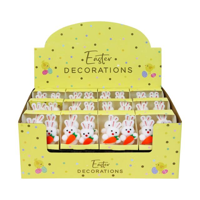 Bunnies With Carrots Easter Decorations thumbnail 3