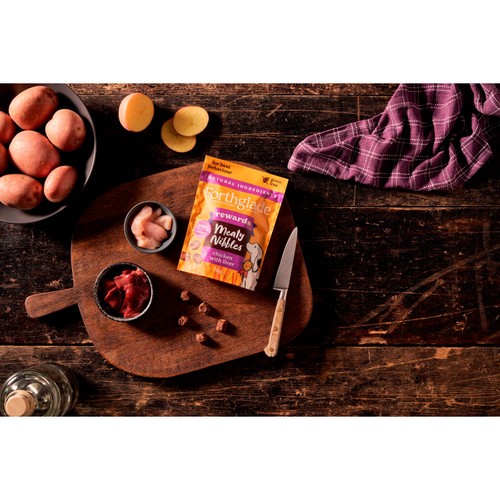 Forthglade Meaty Nibbles Natural Grain-Free Treats Chicken with Liver thumbnail 2