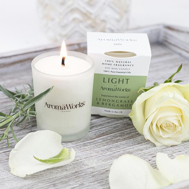 AromaWorks Candle Lemongrass & Bergamot thumbnail 3