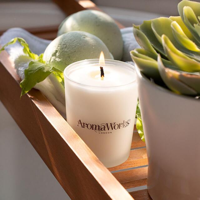 AromaWorks Candle Lemongrass & Bergamot thumbnail 4