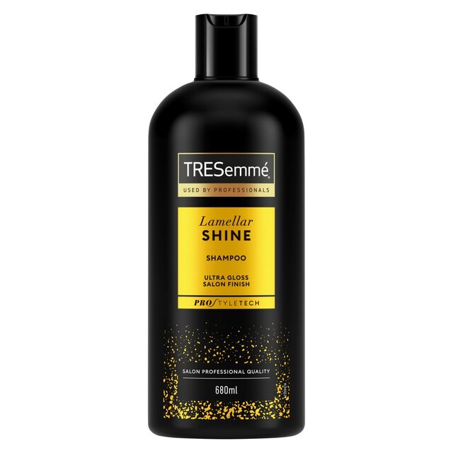 TRESemme Lamellar Shine Shampoo thumbnail 2