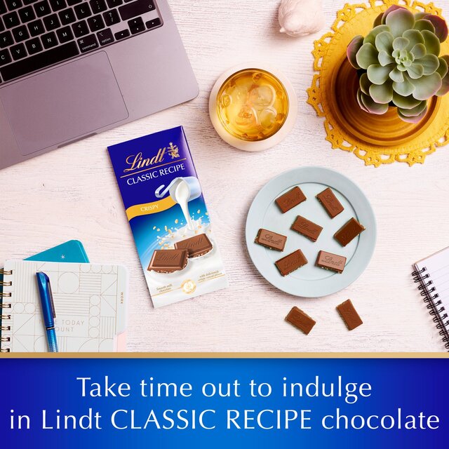 Lindt Classic Recipe Crispy Milk Chocolate Bar thumbnail 3