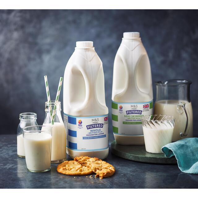M&S Filtered Semi Skimmed British Milk thumbnail 3