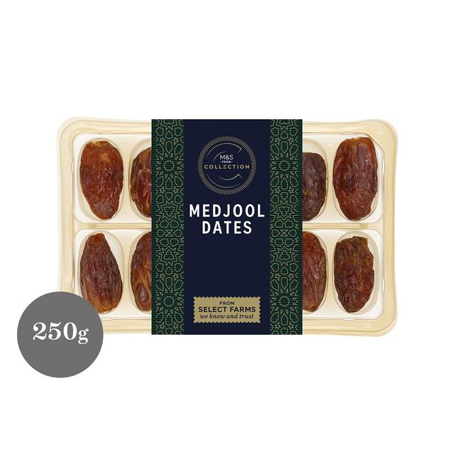 M&S Collection Medjool Dates with Stones thumbnail 2