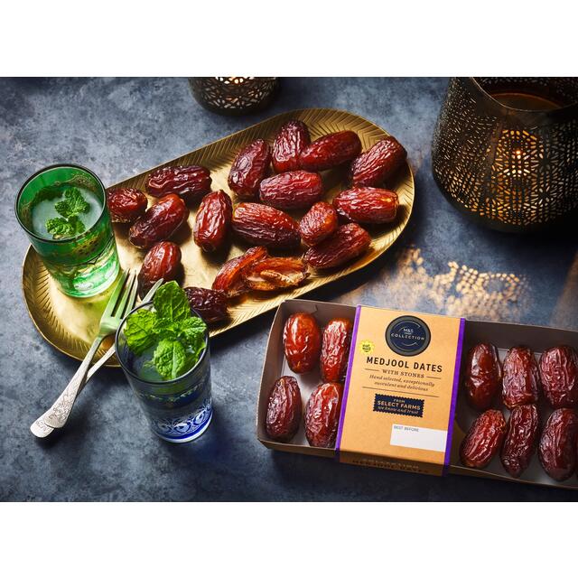 M&S Collection Medjool Dates with Stones thumbnail 3