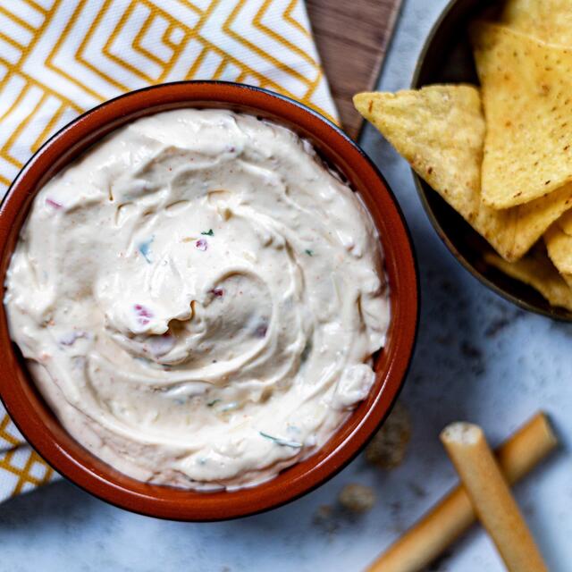 M&S Cheddar & Bacon Dip thumbnail 3