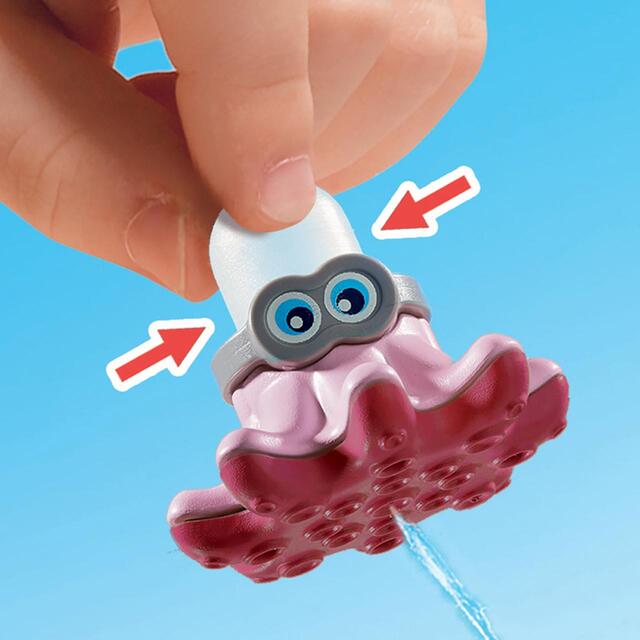 PLAYMOBIL 71529 My Life, Children's Pool with Whirlpool Promo Pack thumbnail 5